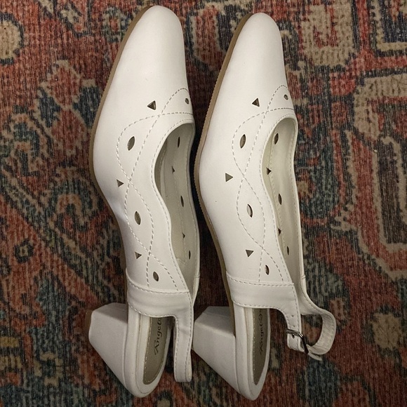 Angel Steps Scalloped Edge Slingback Low Heels with cutouts - Picture 4 of 7